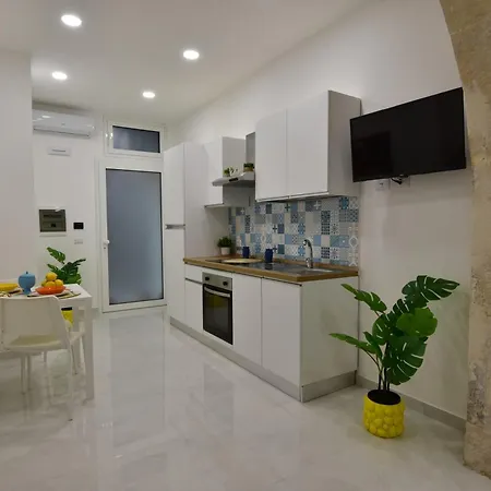 Ortigia Vicolo Lettighieri 28